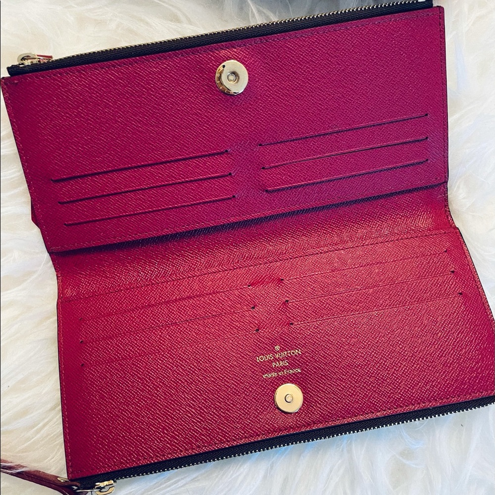 Louis Vuitton Adele Wallet - Picture 2 of 9